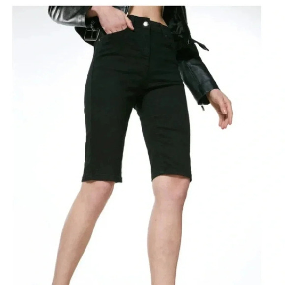 KAREN MILLEN Denim Bermuda Short size 4​​​ - Picture 1 of 5